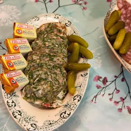 Les Reves D'eglantine Et D'augusta Et Bed & Breakfast Saint-Cyr (Ardeche)