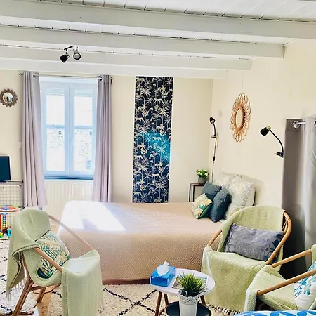 Les Reves D'eglantine Et D'augusta Et Bed & Breakfast